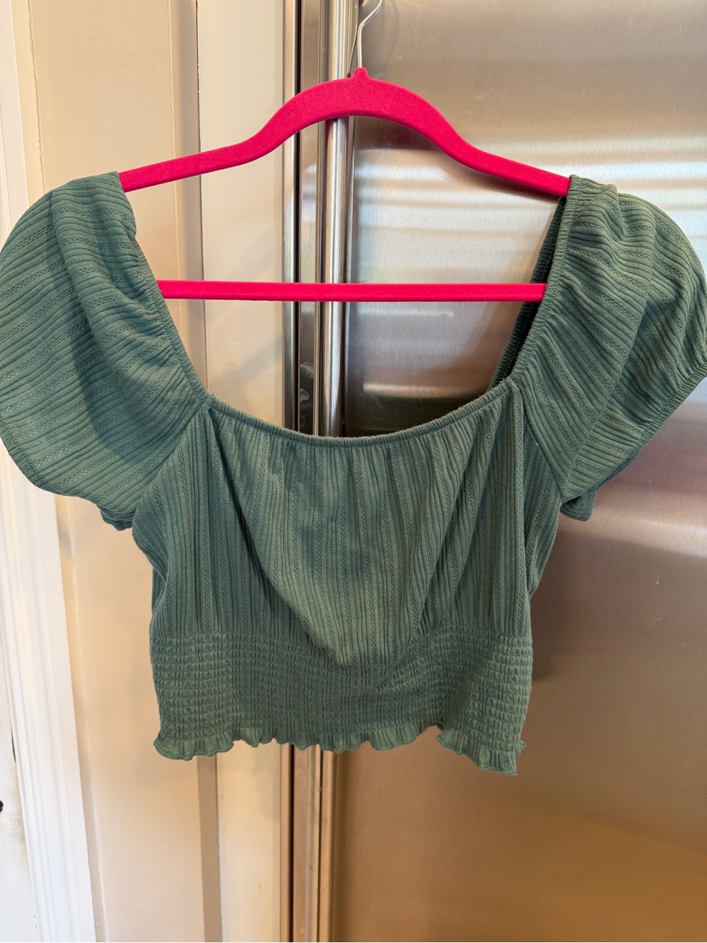 O'Neill Sage Green Puff on/ off Sleeve Smocked Crop Top Size Small